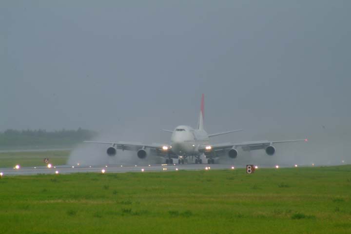 下地島クラシックジャンボ撮影紀行(3)　～　豪雨の洗礼
